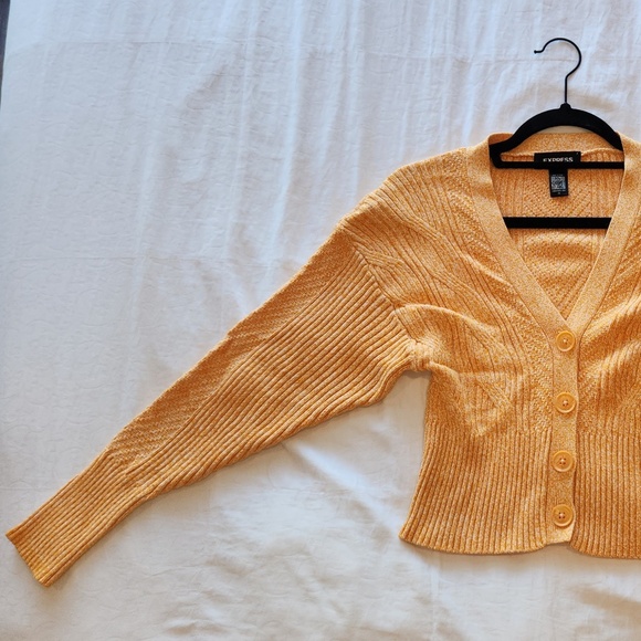 Express Knit Button-Front Cardigan – XS - Picture 3 of 10